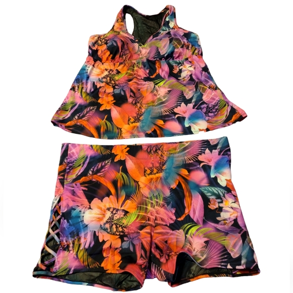 TORRID SWIM LEAFY RACERBACK TANKINI AND LEAFY HIGH RISE SHORTS SIZE 4 - Picture 8 of 13